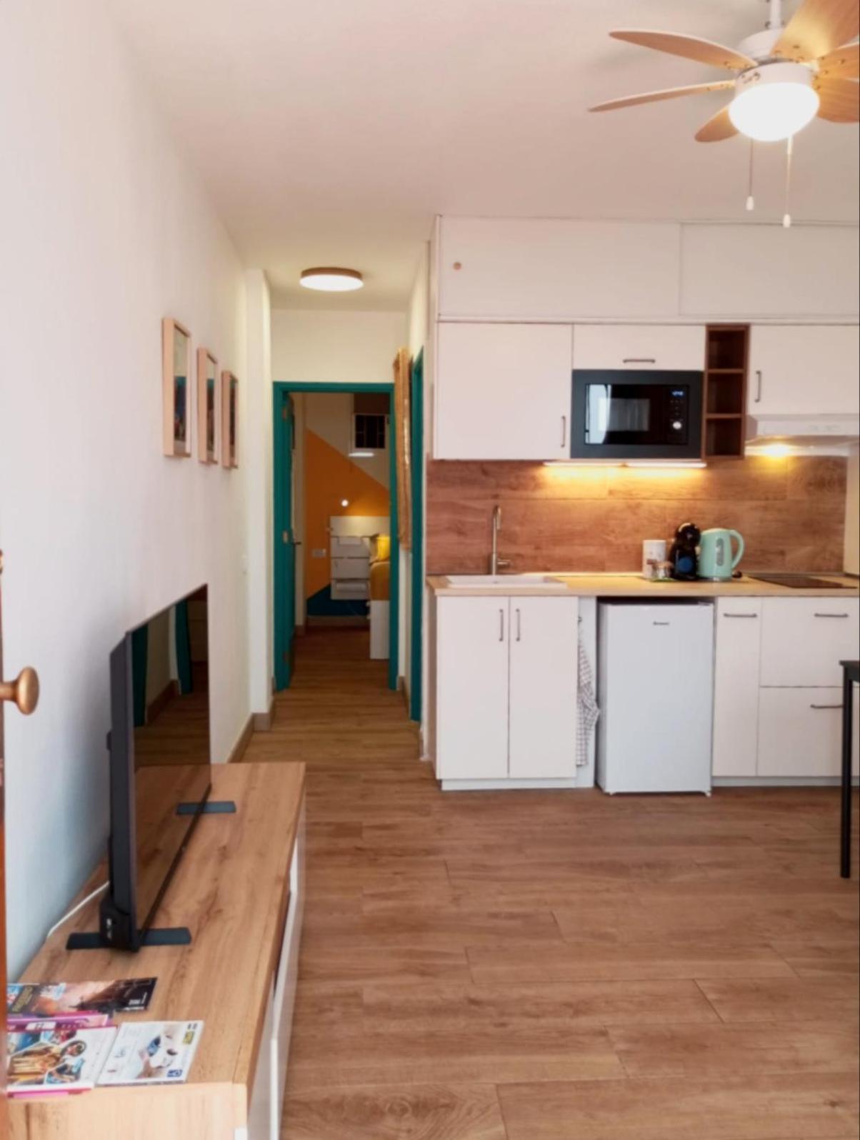 Aguamarina Apartment - Los Diamantes 2 Лос Кристианос Екстериор снимка